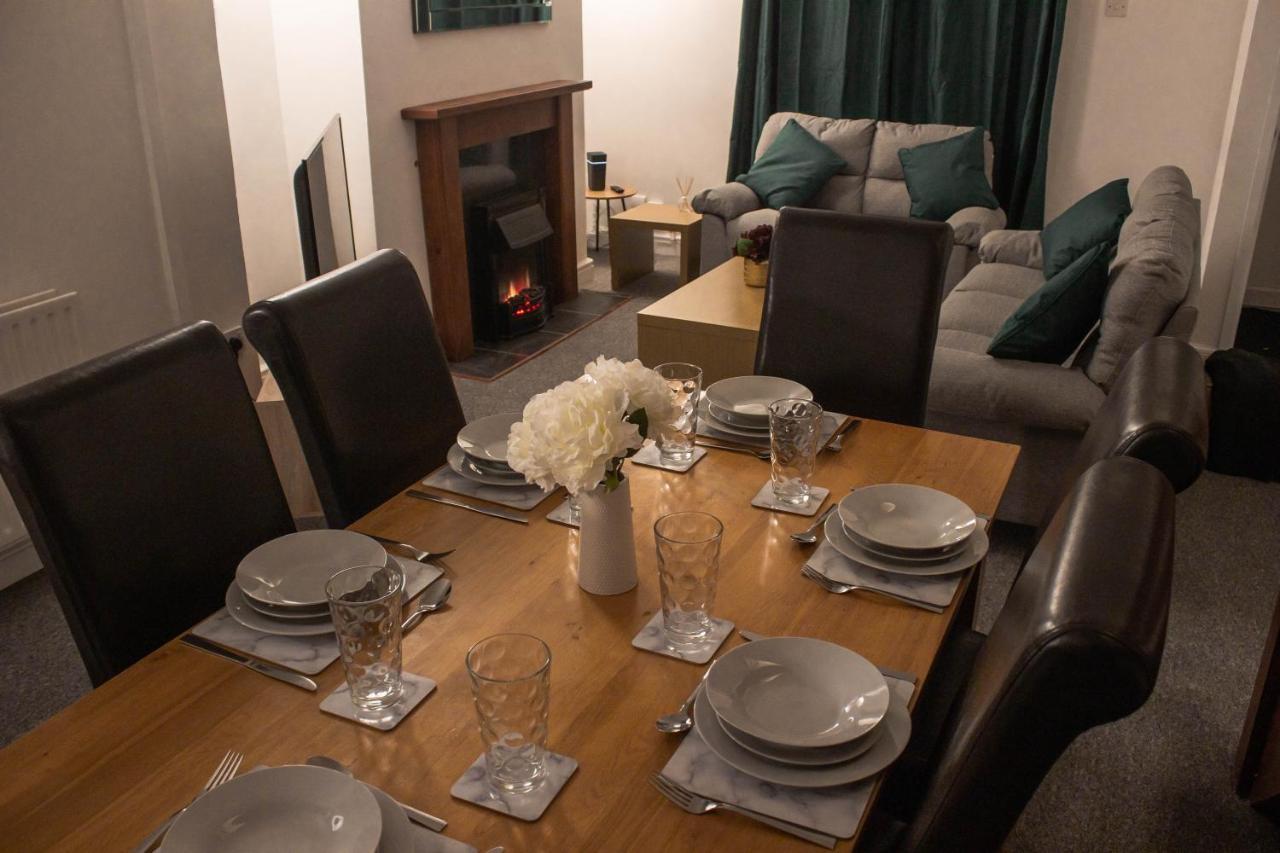 Business Friendly 3Br Home - King Size Beds & Centrally Located Swansea Exterior photo