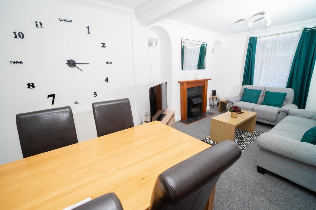 Business Friendly 3Br Home - King Size Beds & Centrally Located Swansea Exterior photo